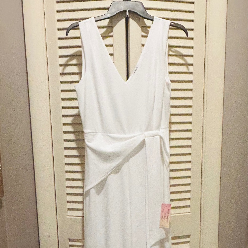 NWT VENUS Women's Wide Leg Solid White Jumpsuit